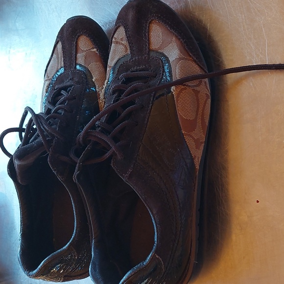 Cute coach shoes - Picture 2 of 4